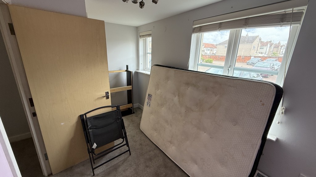 Lot: 204 - VACANT GROUND FLOOR FLAT WITH PARKING - Internal image of bedroom 2